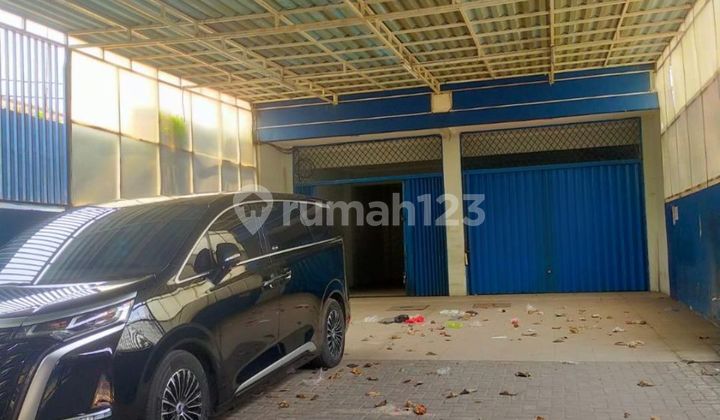 For Rent / Sale of Adjoined Shophouses in Mangga Besar, Suitable for Office, Warehouse, etc. Strategic Location, Rarely Available. 2