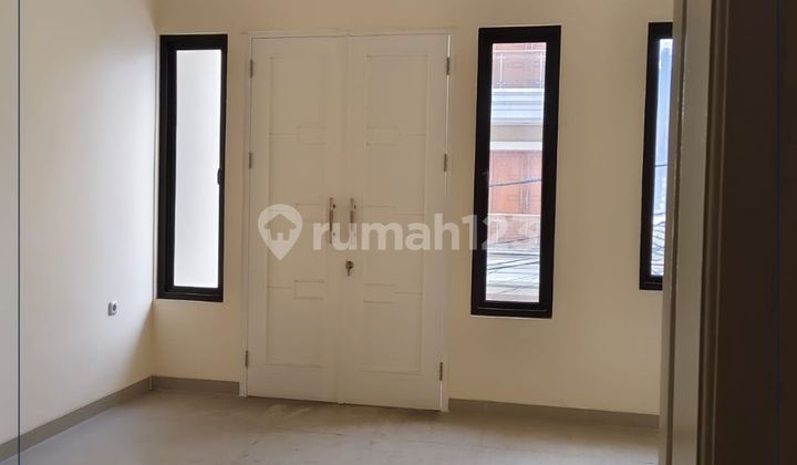 Sewa / Jual Rumah Taman Ratu Nyaman Lokasi Strategis Siap Huni 2