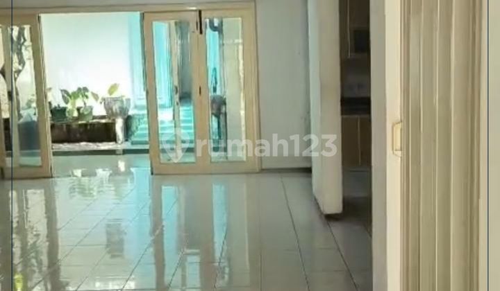 Sewa Rumah Tanjung Duren+ Pavilun Row Jalan Besar Lokasi Strategis  2