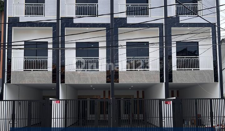 Jual Rumah Baru Tanjung Duren Row Jalan Besar Nyaman Jual Rumah Baru Tanjung Duren Row Jalan Besar Nyaman