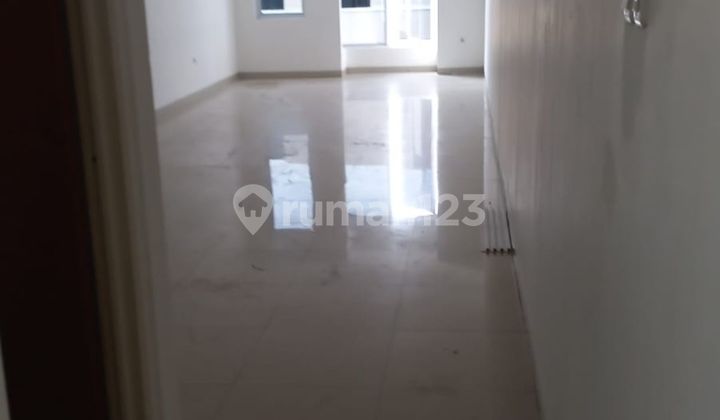 For Rent / For Sale Tanjung Duren Shop House Strategic Location Ready for Business 2