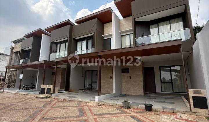 Rumah Dekat Mrt Lebak Bulus ,2 Lantai,premium,nempel Jaksel ,sudah Pecah Shm Per Unit 1