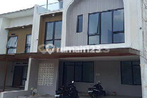 Rumah Cantik. Bebas Banjir Sudah Shm 2km Ke Mrt Lebak Bulus Jakarta Selatan Rumah Cantik. Bebas Banjir Sudah Shm 2km Ke Mrt Lebak Bulus Jakarta Selatan