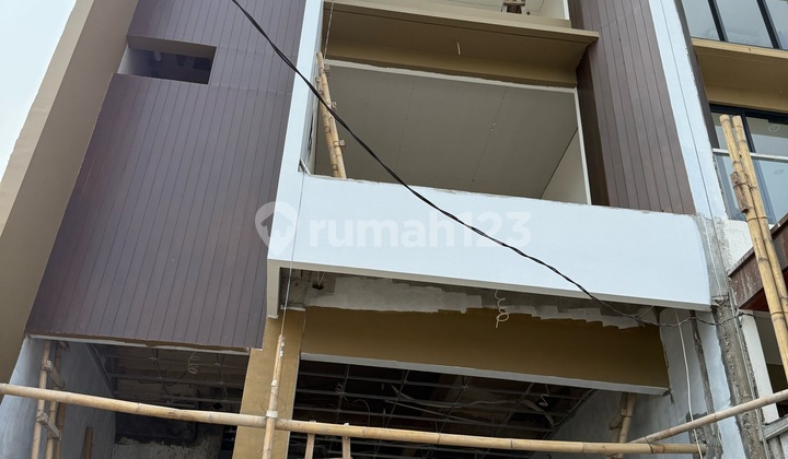 Beautiful Premium Cluster House Near MRT Lebak Bulus and Access to South Jakarta with the Cheapest Price in Its Class