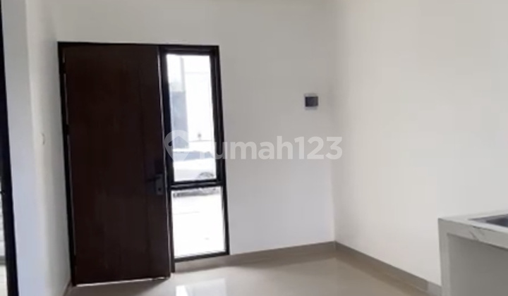 Rumah Baru dengan Luas Tanah 100M+ Dekat Akses Tol