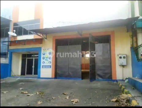 Sewa Gudang Murah
Dalam Kawasan Industri 
Jababeka 1 Cikarang • 
Lt, 565 m² • 
Lb, 450  m² 2