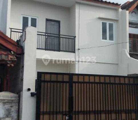 Dijual Rumah Murah Bangun Baru 
Harapan Indah 1 Bekasi 

LT.94,5 m²
LB 120 m²
3 KT
2 KM 2