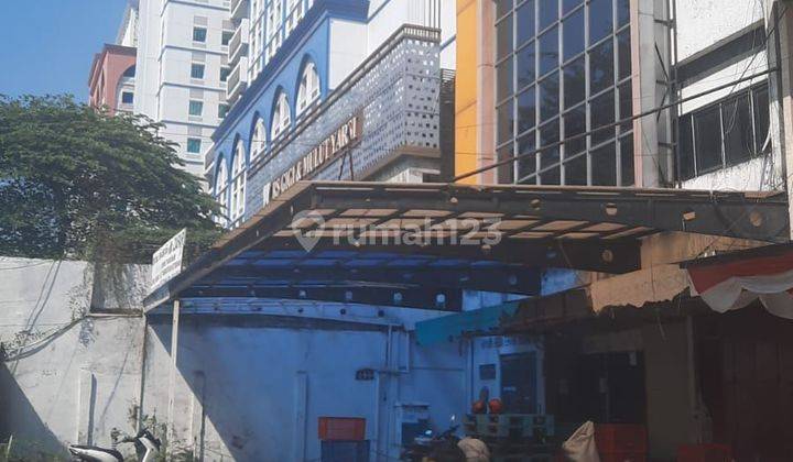 Disewakan Ruko 3 Lantai + Kantor
cempaka Putih, Jakarta Pusat, Jl. Let Jend Suprapto 1