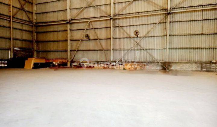 Sewa - Jual Gudang Dalam Kawasan Industri Jababeka  2 Cikarang 

lt 5000 M²
lb 2281 M² 1