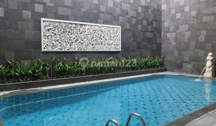 For Rent 1 Unit Rmh 2 Lt Siap Huni 
menteng Jakarta Pusat
cocok Untuk Ambassador Expatriate Asing Korea China Jepang Amerika 

luas  458 M²
bangunan 580 M²
kt 4+1 = 5    2