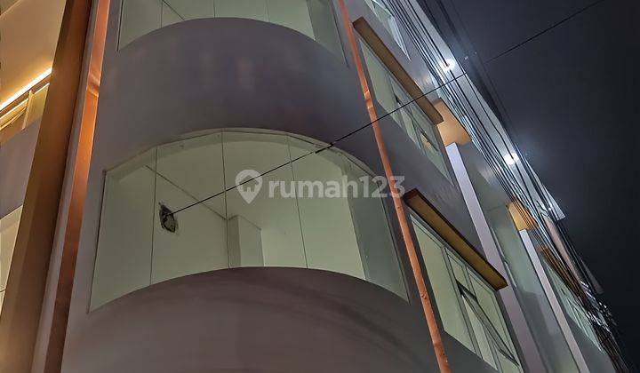 Jual 2 Unit Ruko Komersial 4 Lantai Ruko Bagus Siap Huni Cocok Untuk Kantor, Restaurant Dll 

tebet Barat , Jakarta Selatan  2