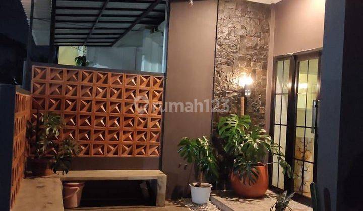 Jual Rumah Pondok Kelapa 
billymoon- Jakarta Timur 
strategis Dijalan Boulevard 2