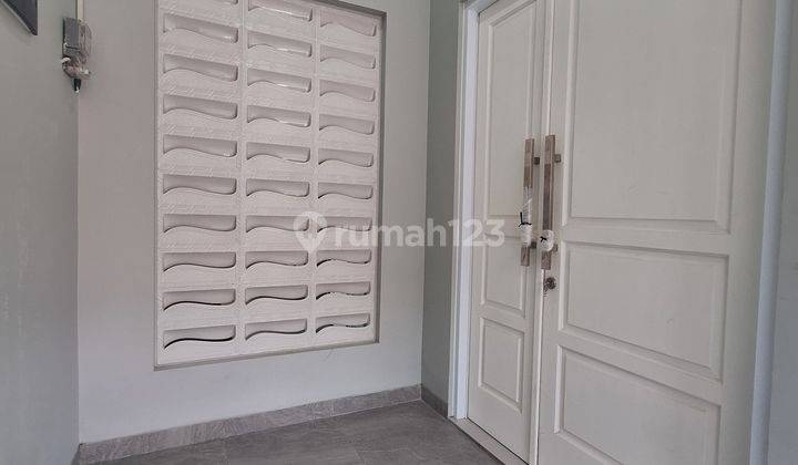 Dijual Rumah Baru 2 Lantai
pulomas, Jakarta Timur 2