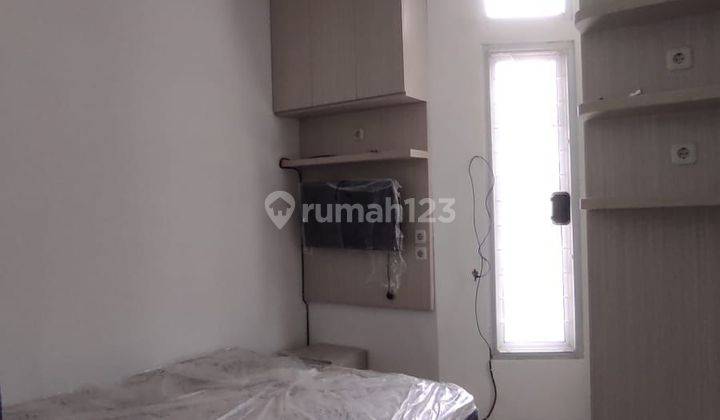 2 Setengah Lantai Hadap Timur Laut Dijual Boston Village Free Ac 3 Unit 1