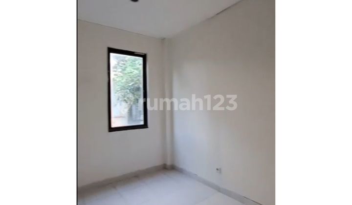 For Rent Modern House in BSD City – 3 Floors, 3+1 Bedrooms, Price 58 Million/Year