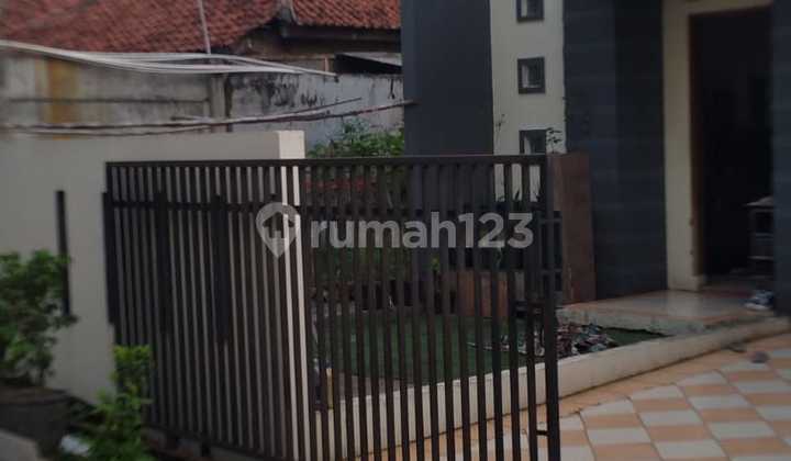 Affordable Ready-to-Occupy House with a 2-Car Carport in Pinus Regency Soekarno Hatta. 2