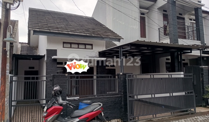 Ready-to-Occupy House Near Telkom Campus in Permata Buah Batu Complex 2