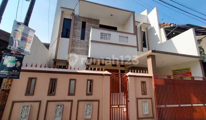 Newly Renovated House on Margahayu Raya, Buah Batu Newly Renovated House on Margahayu Raya, Buah Batu