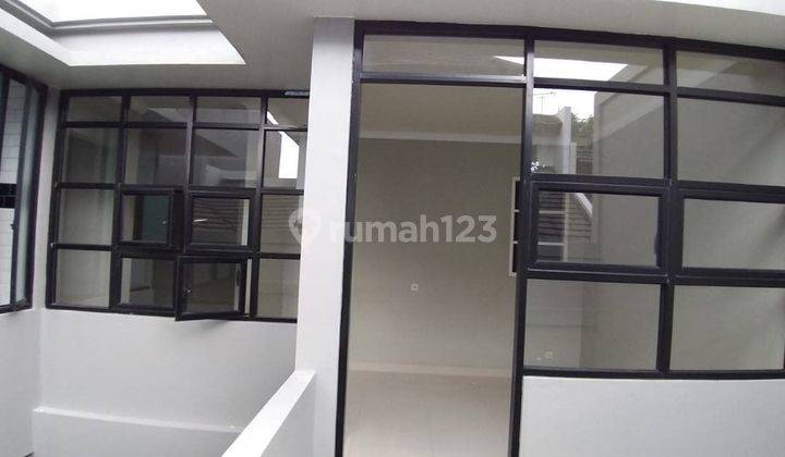 Rumah Modern 2 Lantai Siap Huni di Delatinos Bsd 1