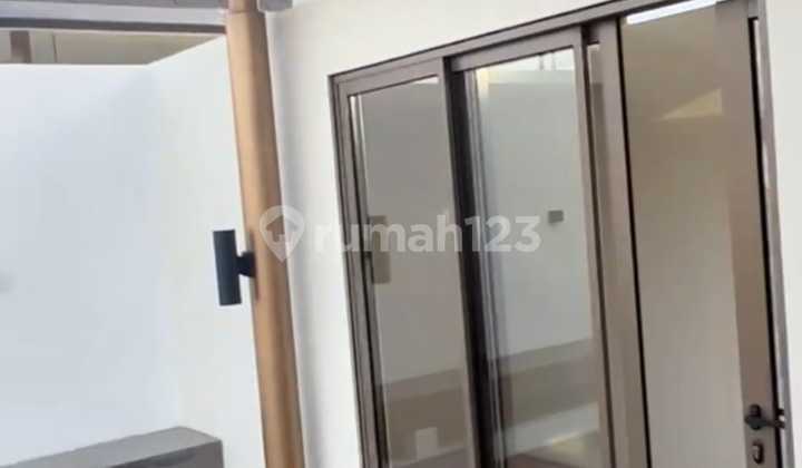 Rumah Mewah 3 Lantai Ala Resort di Puri 11 Karang Tengah 2