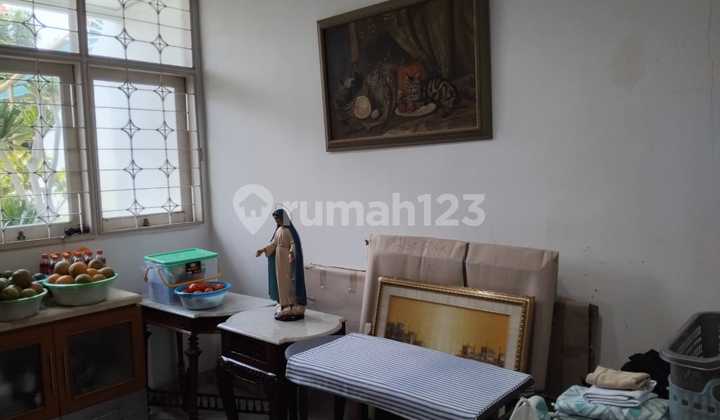 Well-maintained house in the front block of Intercon 2