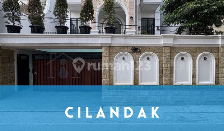 Rumah Modern Klasik Taman Wijaya Cilandak Private Pool.