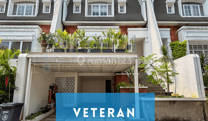 Rumah European Classic Veteran Jakarta Selatan Dalam Townhouse 1