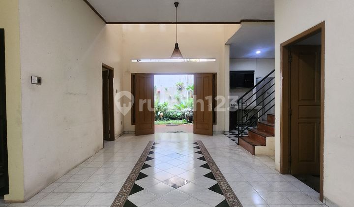 Ready-to-Occupy House in Tanah Kusir Complex, Kebayoran Lama 2
