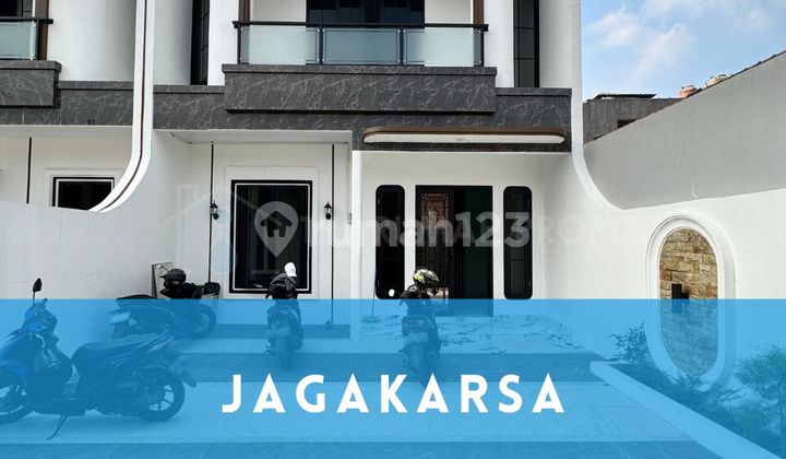 Rumah Baru Klasik Modern Jagakarsa Harga bisa Nego Rumah Baru Klasik Modern Jagakarsa Harga bisa Nego