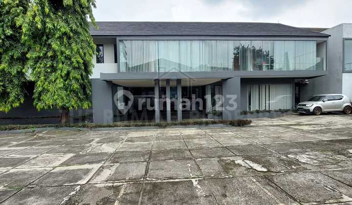 Gedung Kantor Ada Guest House Pribadi Harga Dibawah NJOP Warung Buncit