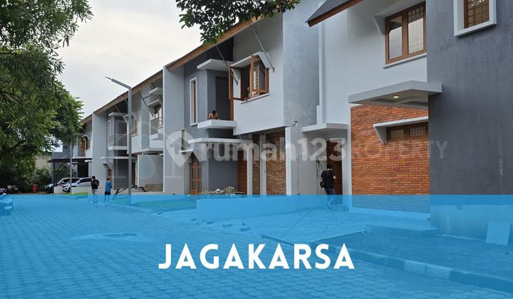 Townhouse Bagus One Gate System Jagakarsa Jakarta Selatan Townhouse Bagus One Gate System Jagakarsa Jakarta Selatan