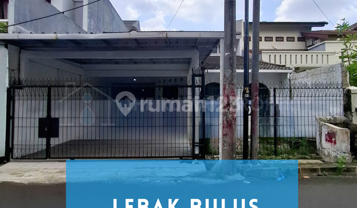 Rumah Lama Kondisi Terawat Dalam Komplek Lebak Bulus Dekat MRT