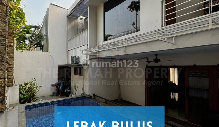 Townhouse Private Pool Dijual di Lebak Bulus Kondisi Rapi  1