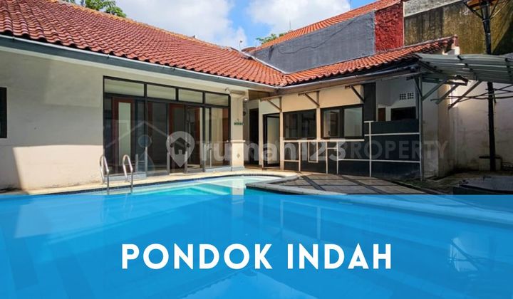 Beautiful 1-Story House in Pondok Indah, Land Calculation Included, With Pool.
