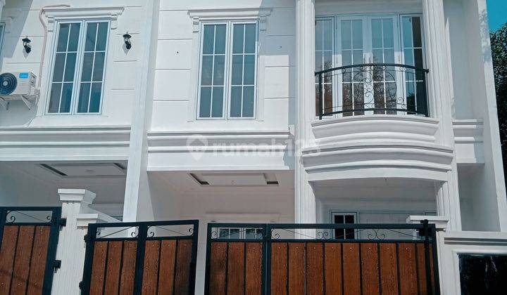 Rumah di Grand Depok City 2