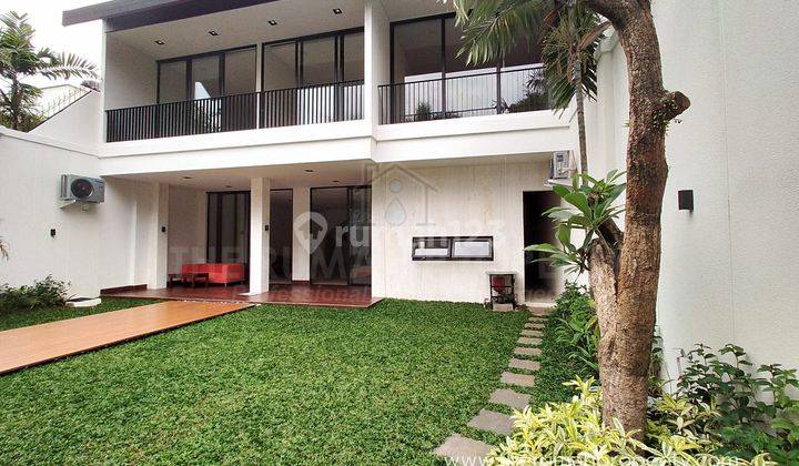 Rumah Mewah Modern Minimalis 2 Lantai Ada Pool Layout Lapang 1