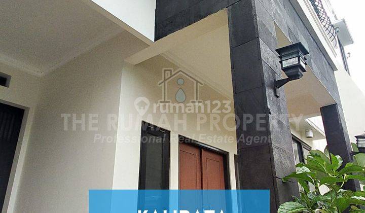 Rumah Modern Minimalis Posisi Hoek Terawat, Ada Kamar Dibawah 1