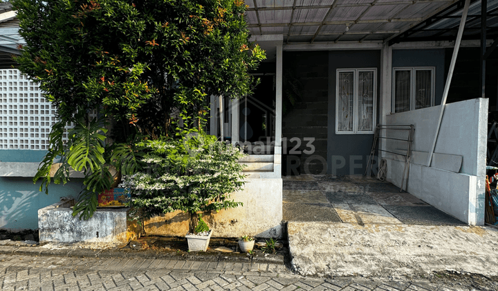 Rumah Siap Huni Modern Minimalis One Gate System Dalam Cluster, Dekat Akses Tol 2