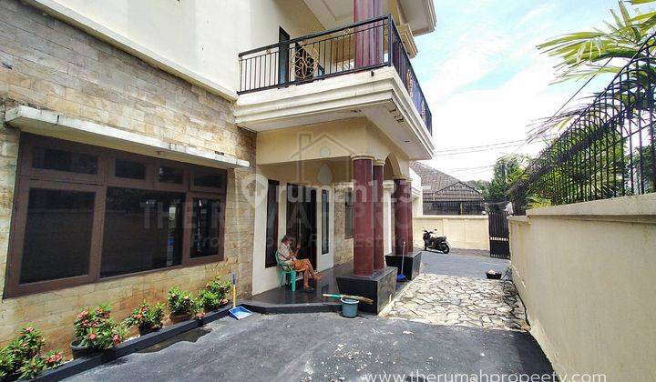 Rumah Single House Modern Classic Layout Lapang Posisi Hoek Ada Pool 2