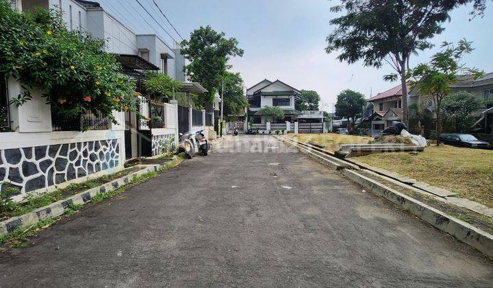 Rumah Hoek 2 Lantai Dekat Kampus Upn Pondok Labu, Di Pangkalan Jati Depok 2