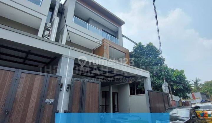 Best Price Rumah Baru 3 Lantai Pancoran Jaksel Dalam Komplek 1