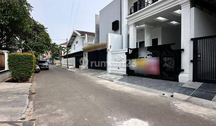 Rumah Baru Pulomas Jakarta Timur Dalam Komplek Desain Klasik 2