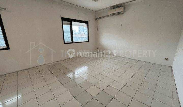 Rumah Siap Huni Private Pool Bangka Kemang Jaksel 2