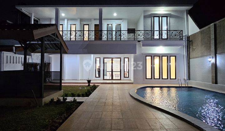 Rumah Baru Classic Modern Private Pool Cilandak With Backyard 1