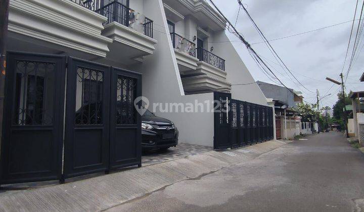 Rumah Baru Klasik Modern Pondok Bambu Jakarta Timur 1