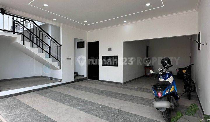 Rumah Baru Townhouse Di Pejaten Barat 2