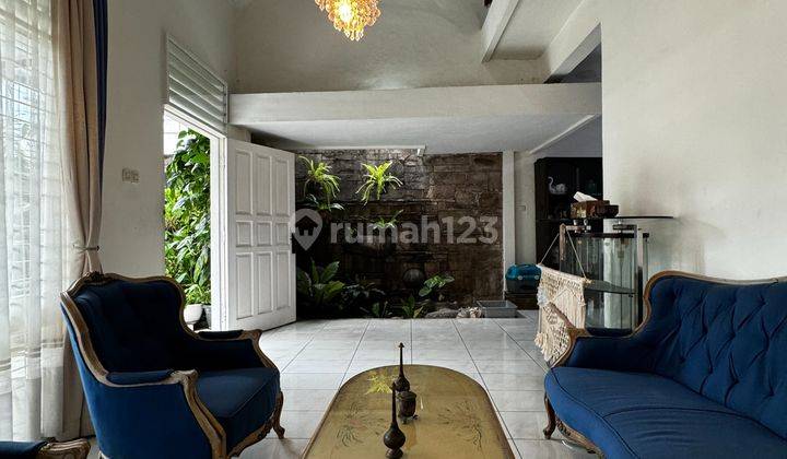 Dijual Rumah 2 Lantai Dipinggir Jalan Raya di Area Bendungan Hilir 1