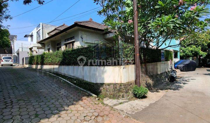 Rumah Hook Nyaman Pejaten Jaksel 1