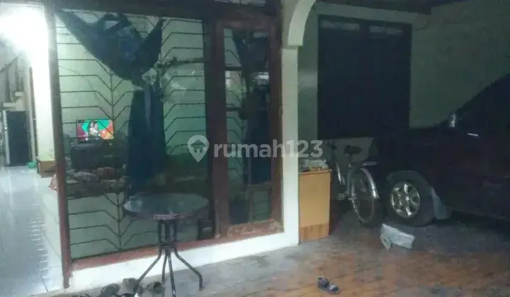 Rumah Butuh Renovasi Unfurnished SHM di Medan Satria, Bekasi 2