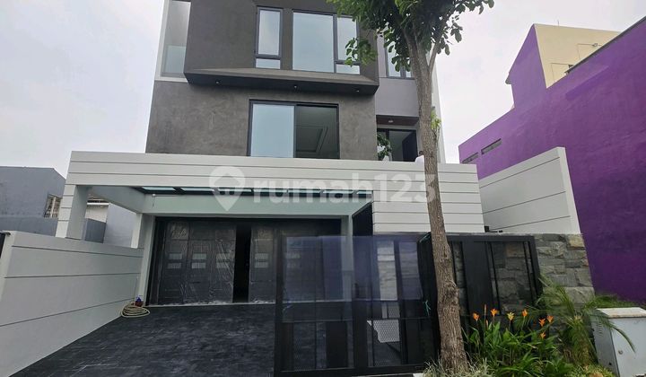 For Sale Luxury 3-Storey Brand New Home in Citraland For Sale Luxury 3-Storey Brand New Home in Citraland